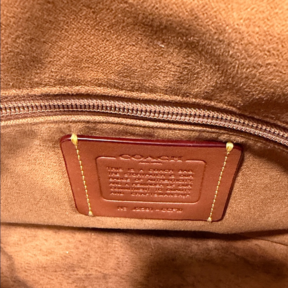 Coach Eloise   Black and Brown Shoulder Bag with Gold Chain - Picture 6 of 7